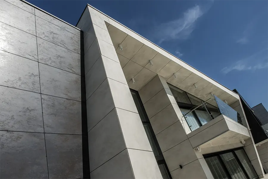 بهترین فصل برای عایق رطوبتی نمای سرامیکی